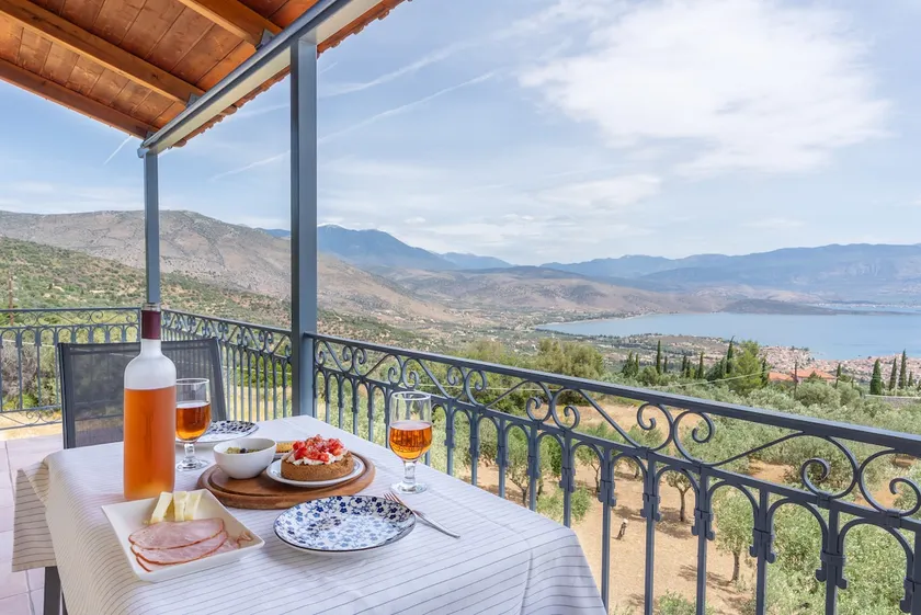 Superior Apartment | Sea View [60m²] - Olive - Image 1
