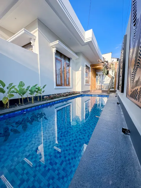 Hening Pool Residence - Image 1