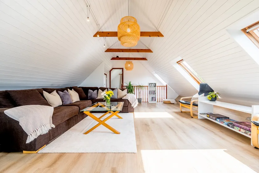 The Countryside Retreat - Sea views & Parking - Image 1
