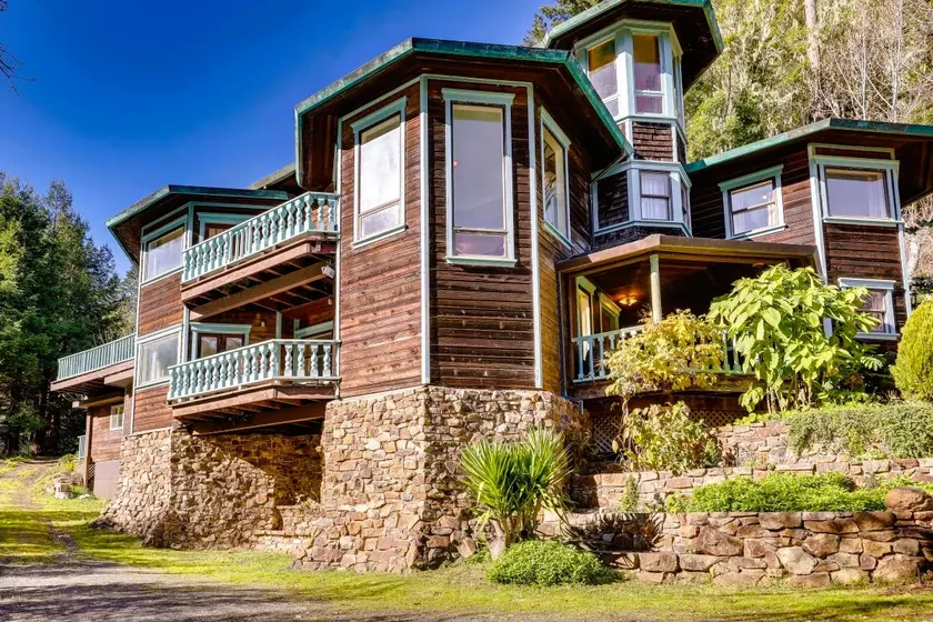 The Sherburne House in Point Reyes - Image 1