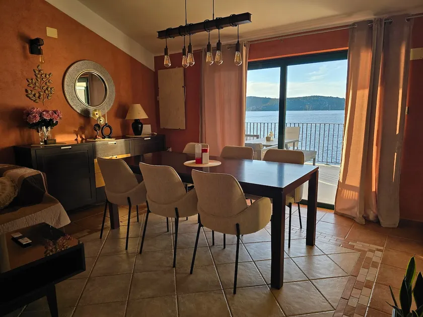 Beachfront Family Penthouse w/ Sunset View Balcony - Image 1