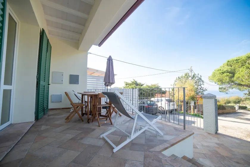 Casa Vacanze 'Il Timo' con vista mare, Wi-Fi e aria condizionata - Image 1