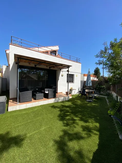 House in Sant Cugat, 25 Mins to Barcelona center - Image 1