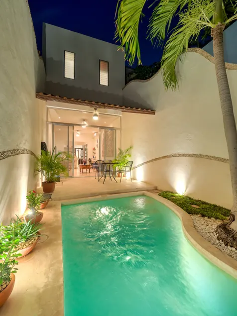 Casa Gatita, Santiago Stunner with Garage - Image 1