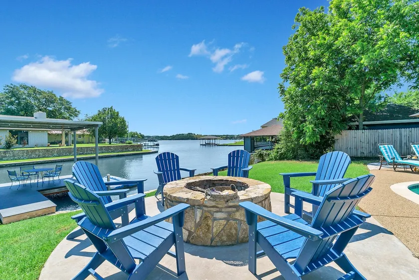 HUGE Lakefront/Fire Pit/TWO Game Rooms/Pool - Image 1