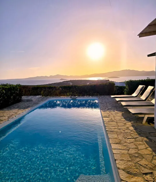 Paros Afrodite Luxury Villas - Image 1