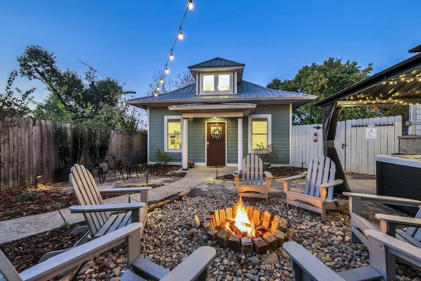 Greenwood Guest House with Hot Tub! - Image 1