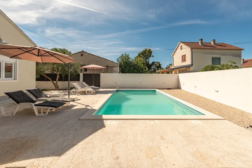 Villa Olive with garden and private pool - Image 1