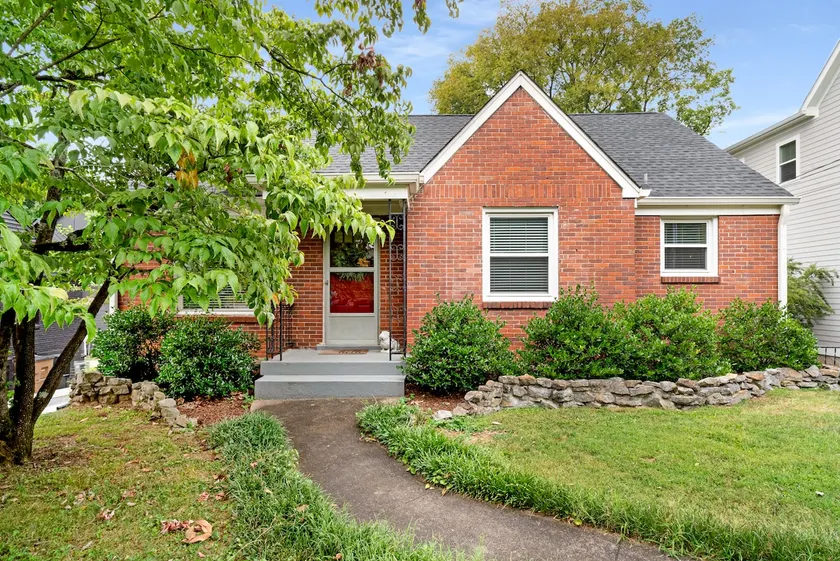 East Nash / Entire Home! Bright and Clean! - Image 1