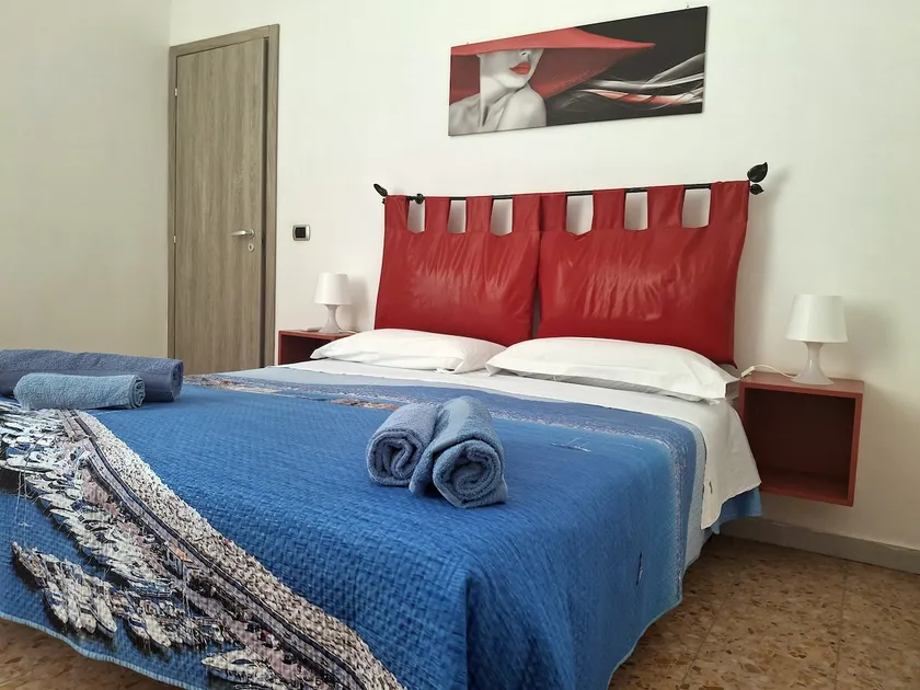 Mary's Room - Image 1