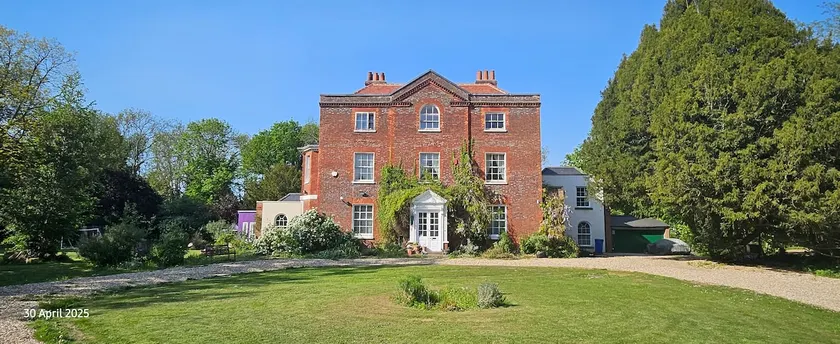 Country House (East Wing) with Indoor Heated Pool - Image 1
