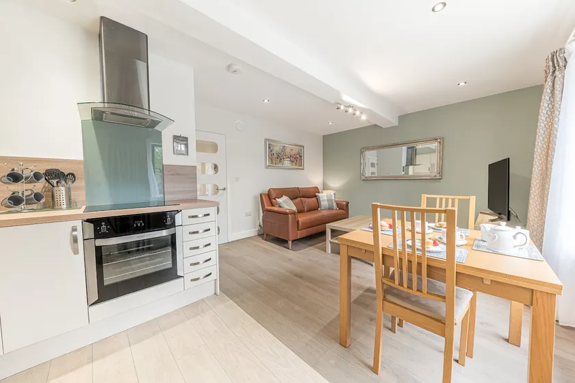 City Executive Suite - Image 1
