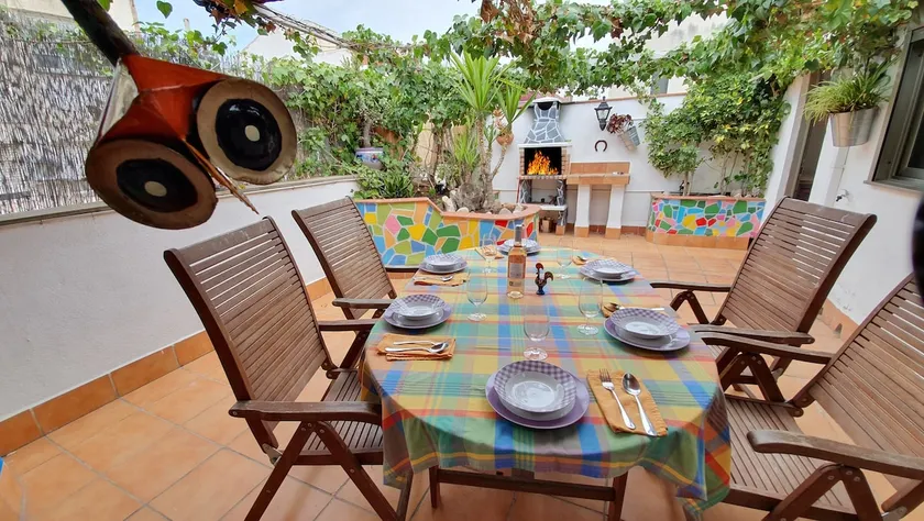 Attic, 5 min to Airport, Cruise Port, Near beaches - Image 1