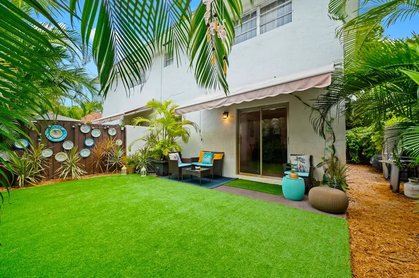 Stylish House Grove Central. Patio BBQ. 5mi Beach. - Image 1