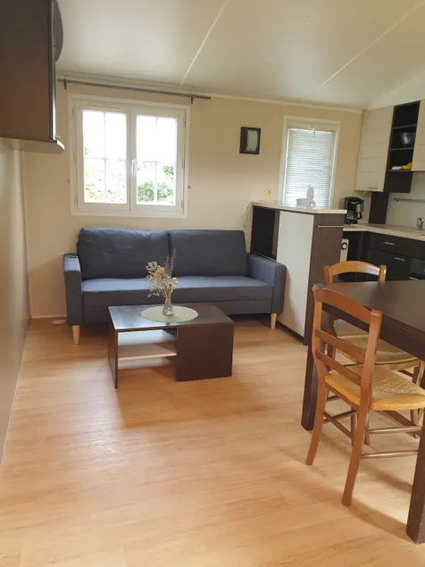 L'Évasion Verte: Cozy Mobile Home with Terrace - Image 1