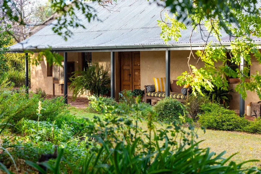 Seppeltsfield Vineyard Cottage. Luxury & Privacy. - Image 1