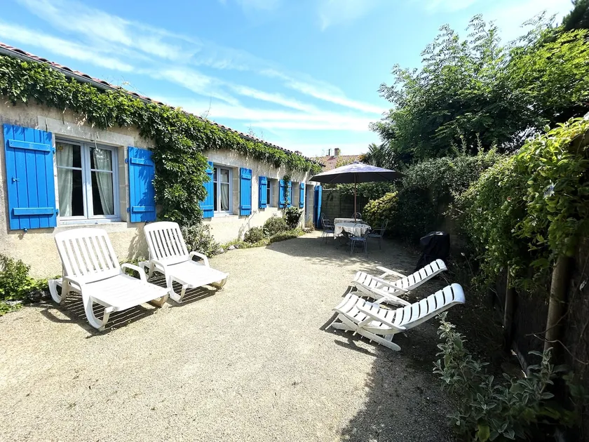 Pied-à-terre at Gabelou in Port Fromentine - Image 1