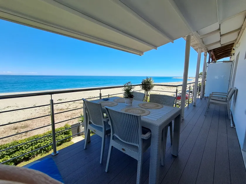 DINOMACHI'S BEACH HOUSE - Image 1