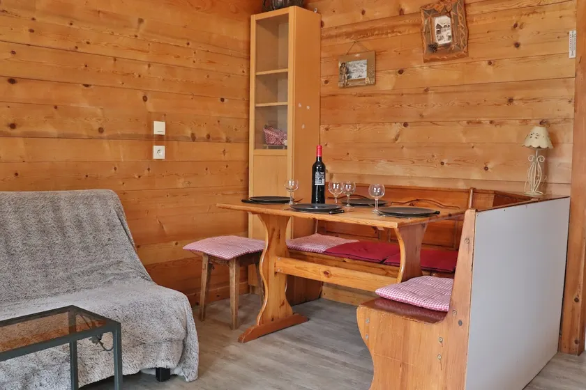 Apartment 10 minutes from Chamonix, very good location. - Image 1