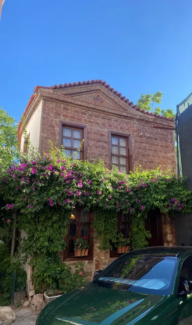 Authentic Stone House in Ayvalık Center - Image 1