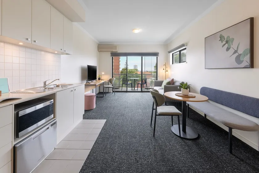 One Bedroom Apartment - Image 1