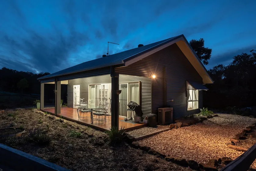 Scenic Rim Hideaway for 4-Firepit-Wide-Open Views - Image 1