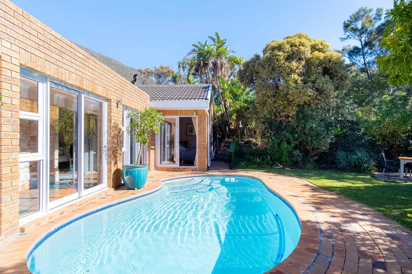 Hout Bay Hilltop - Image 1