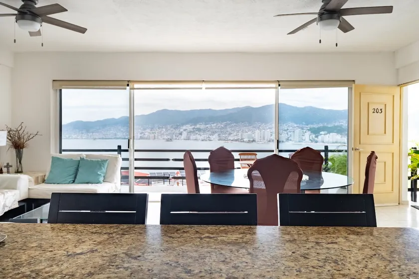 Apartment with a Panoramic View in Brisas! - Image 1