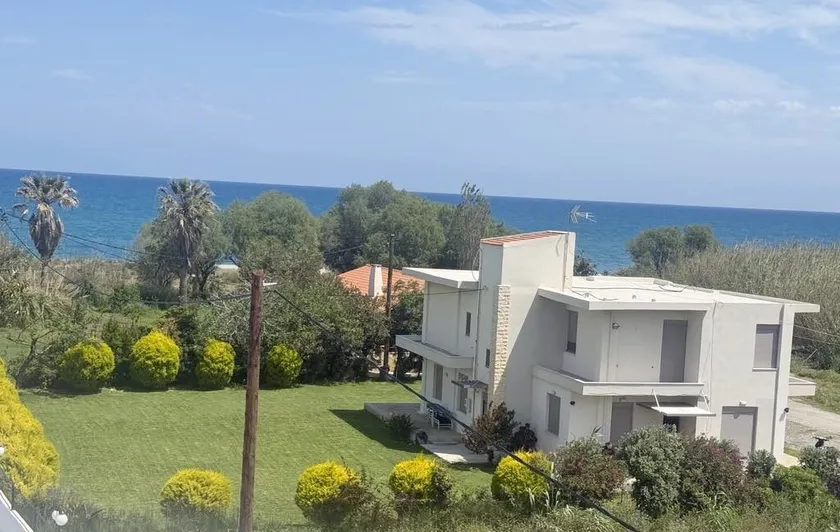 OCEAN BREEZE APARTMENT-CH 30m from sandy beach - Image 1