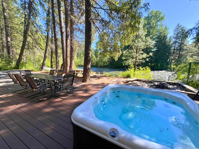 Rivers Edge | Hot Tub | Private | 5 Bedrooms - Image 1