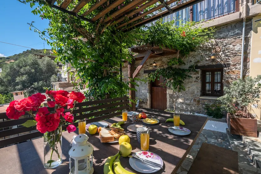Seli Village House near the Sea - Image 1