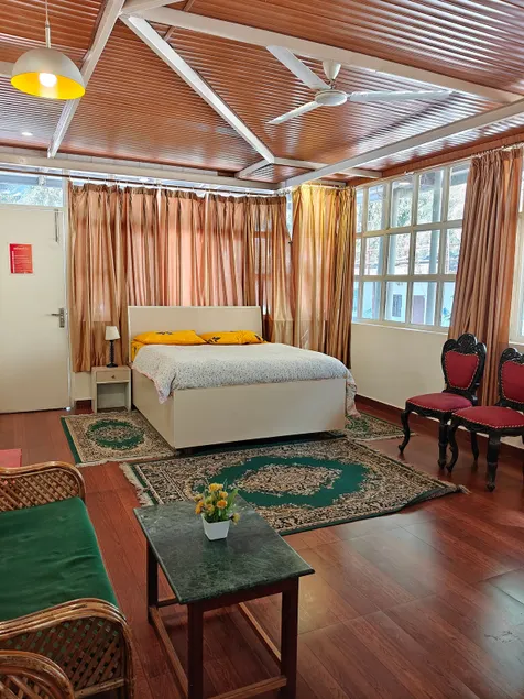 Single Bedroom Studio - Image 1