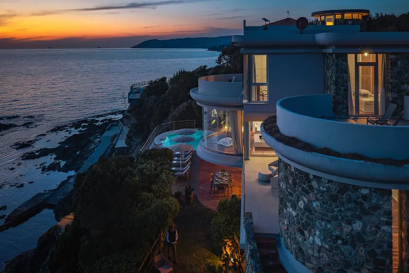 Villa indipendente con piscina a sfioro e accesso privato al mare - Image 1