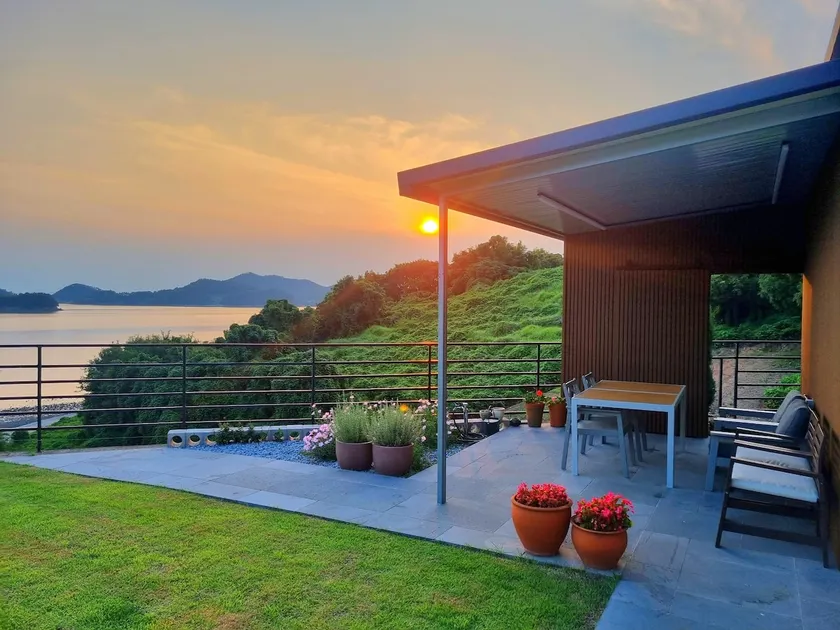 Villa with sea and garden by June - Image 1