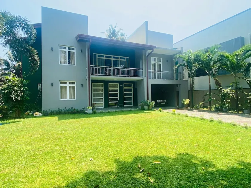 Executive Bungalow near Colombo Airport - Image 1