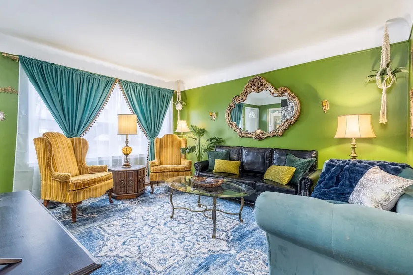 Colorful Vintage Bungalow Near Downtown Detroit - Image 1