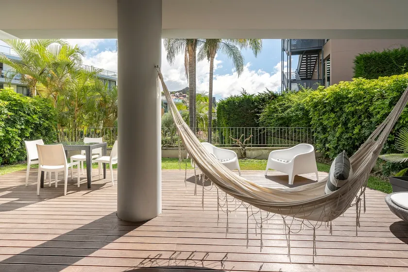 Fantastic pool in the city center! - Image 1