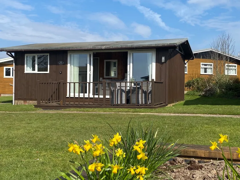 Lovely wooden holiday chalet - Image 1