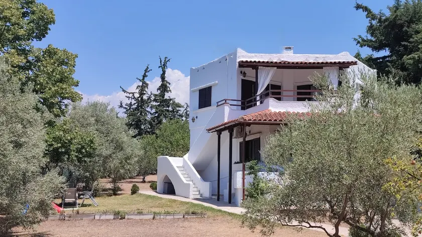 Villa 60m² 1st floor (upper) 200m to the Beach - Image 1