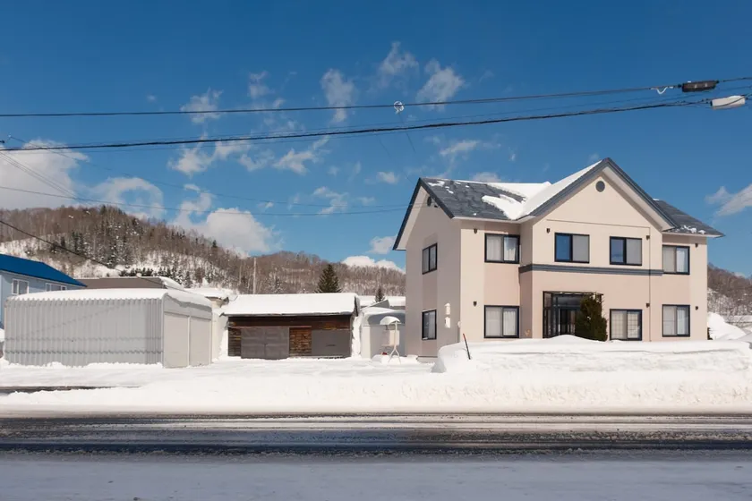 JAPOW Base｜15min to Rusutsu｜Whole House for 12 - Image 1