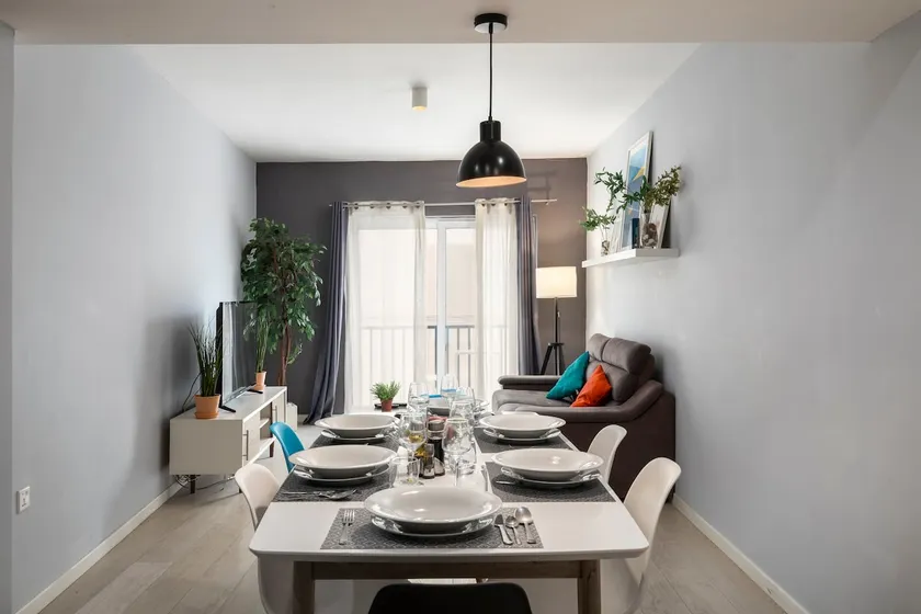 Modern 3 Bedroom & 3 Bathroom Apartment - near Balluta Bay - Image 1