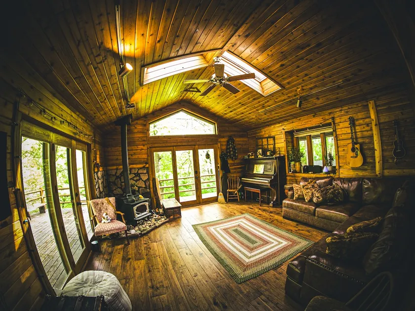 Hugel Hutte - Log Cabin Getaway - Image 1