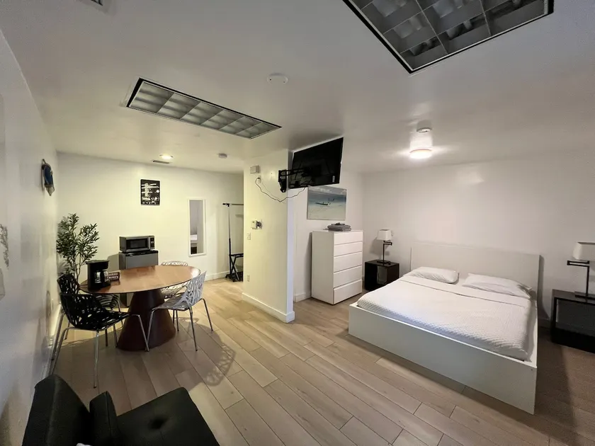 Unit 2- Miami Wynwood place with private entrance - Image 1