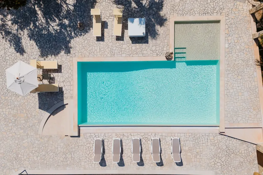 Exclusive Divine Villa with Swimming Pool and Jacuzzi - Image 1