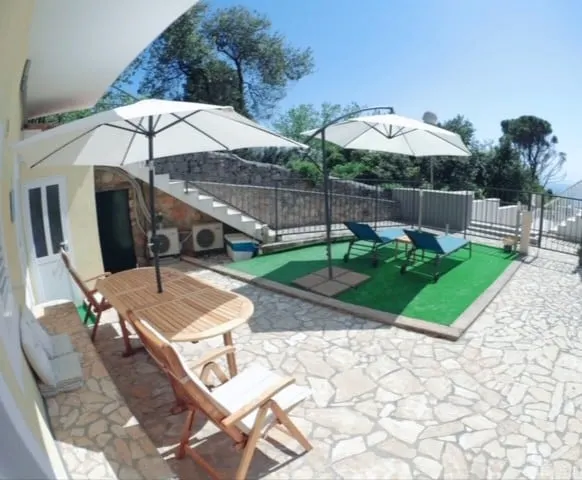 The Happy Apartment - Image 1