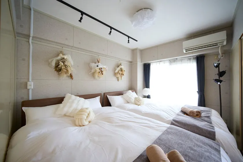 [Maximum 8 people] 48 ㎡ 2LDK | 5 beds | 3 minutes from the station/30 minutes by car to Ghibli Park - Image 1