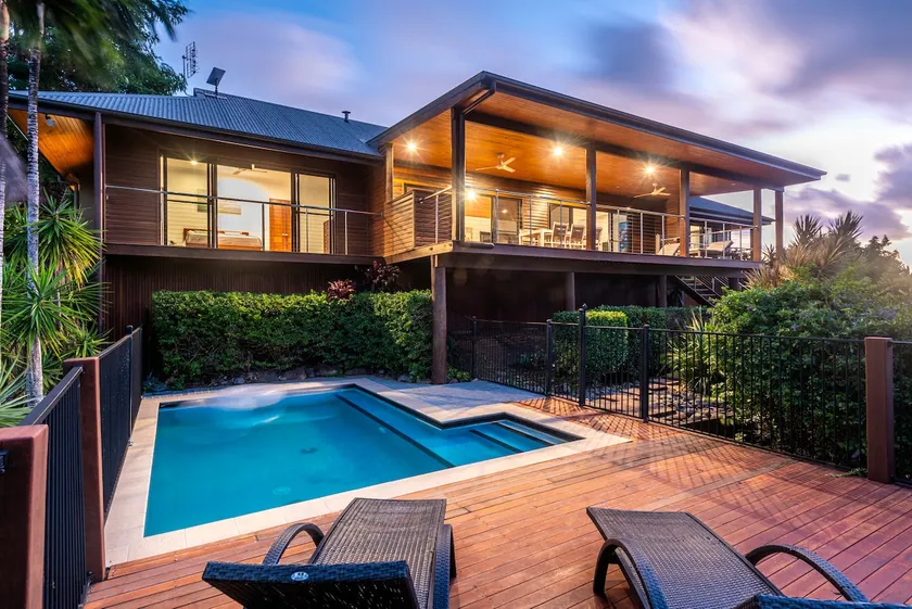 Whitsunday Views 1 - Free Standing villa with pool - Image 1