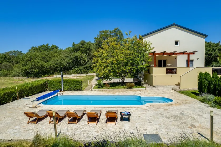 Pool house in a rural setting - 10km from Zadar - Image 1