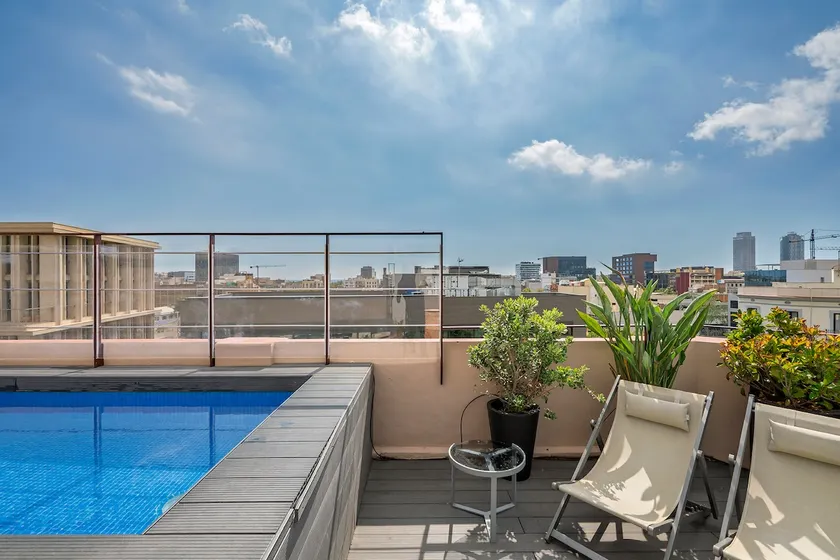 Near the beach, pool, AC, 2 bedrooms, 2 bathrooms - Image 1