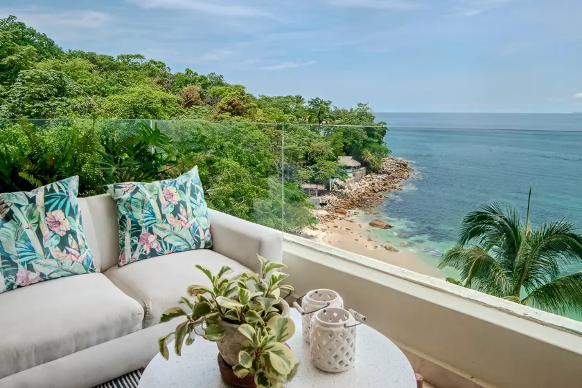 Private Beach Front with a Spectacular View - Image 1